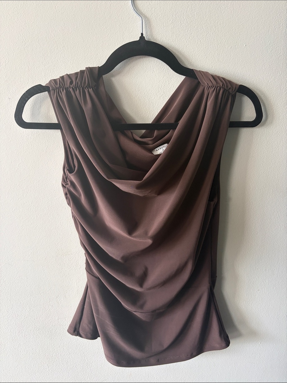 Aritzia Gallery Top